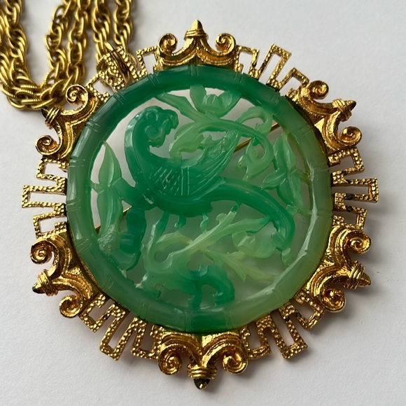 Vendom simulated jade 3” Pin/Pendant on 26” Necklace vintage - Picture 1 of 8